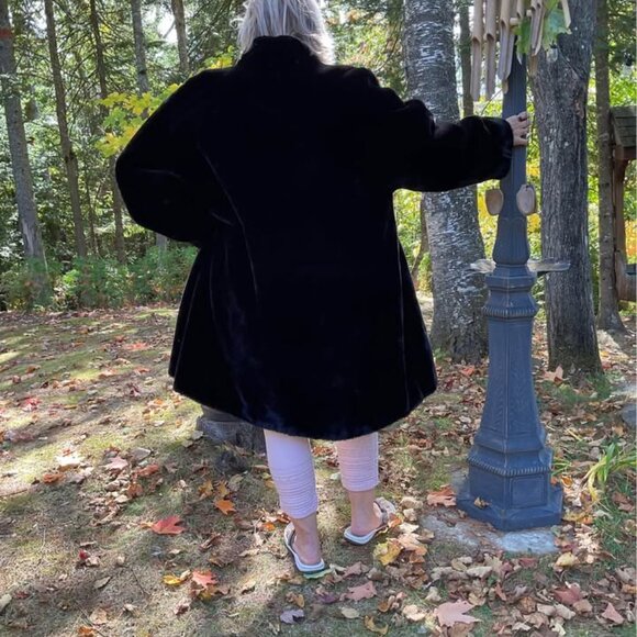 Beautiful black vintage woman artificial fur coat XL Apparence - Picture 2 of 3